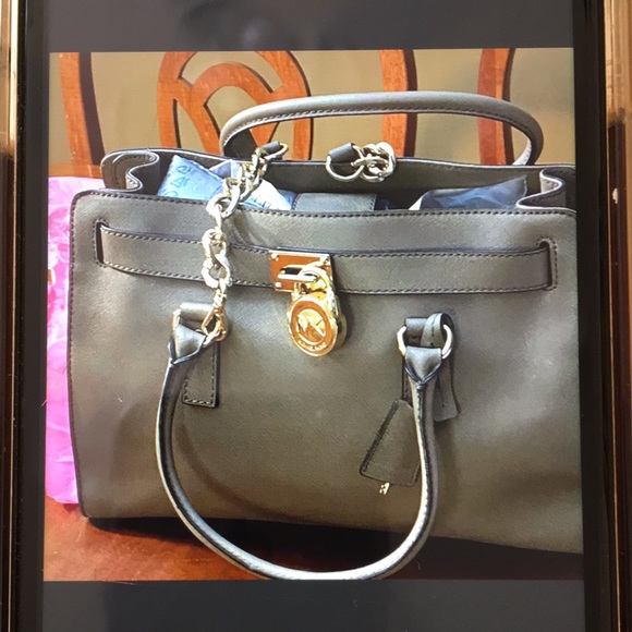 Michael Kors Hamilton - Picture 7 of 8